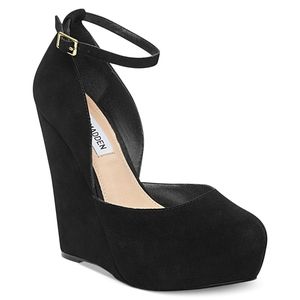 EUC Steve Madden Zenn Black Platform Pumps